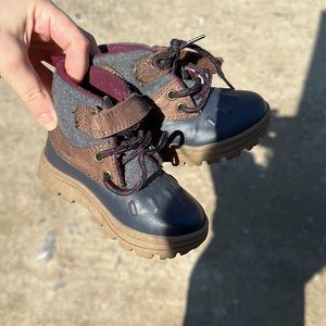 Duck boots
